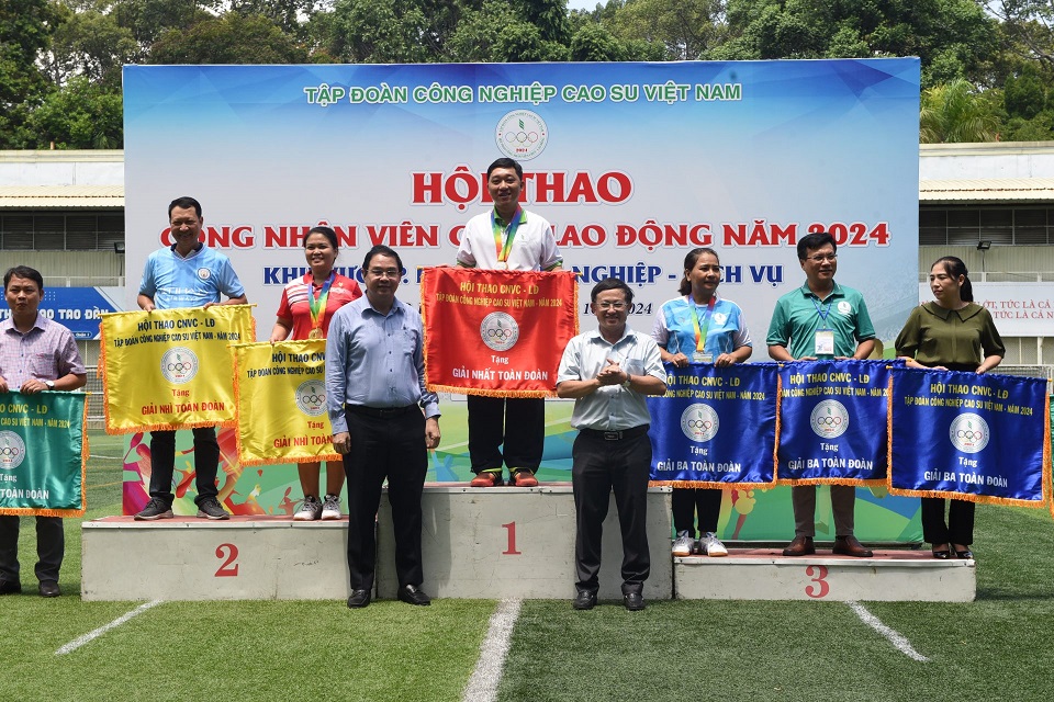 Công ty mẹ Tập đoàn giành giải nhất toàn đoàn Hội thao khu vực II